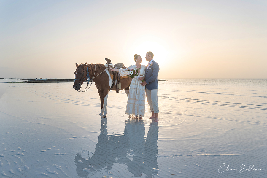 wedding on a horse holbox island