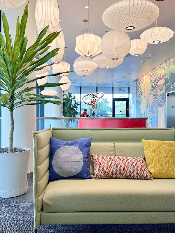 modern-hotel-interior-design