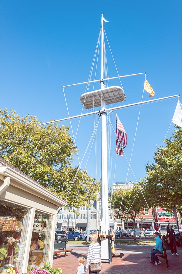 ship-monument-newport-rhode-island