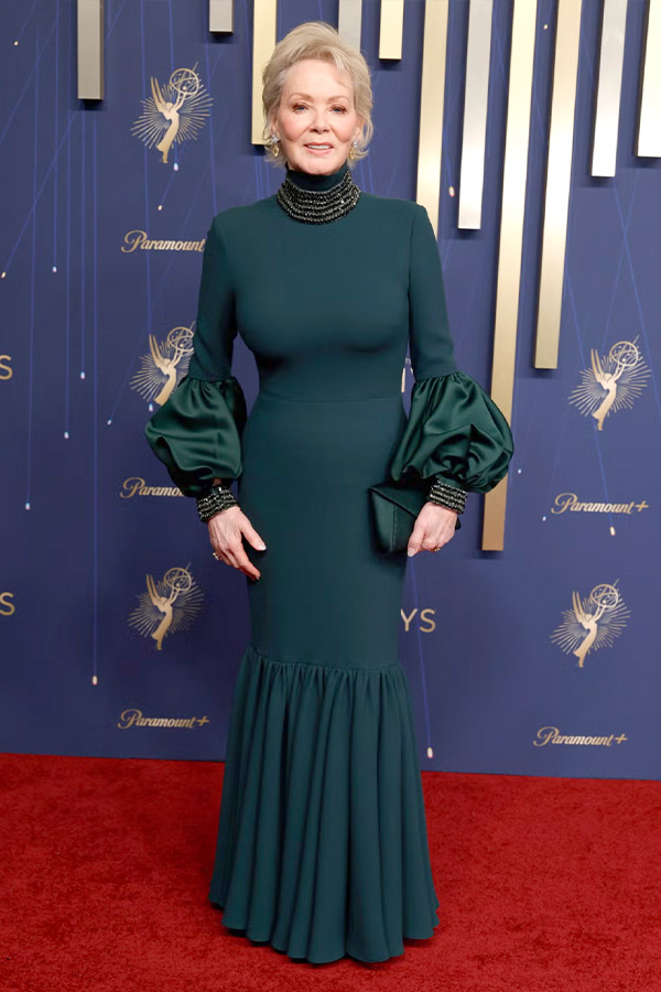 Jean Smart-wearing-Christian-Siriano-forest-green-dress-emmy-awards-2025