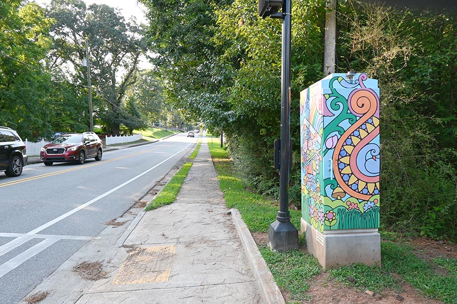 colorful-utility-box-graffiti-roswell