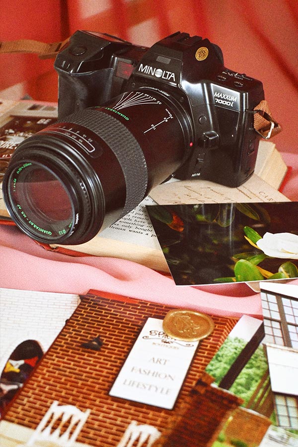 old-vintage-film-camera-minolta