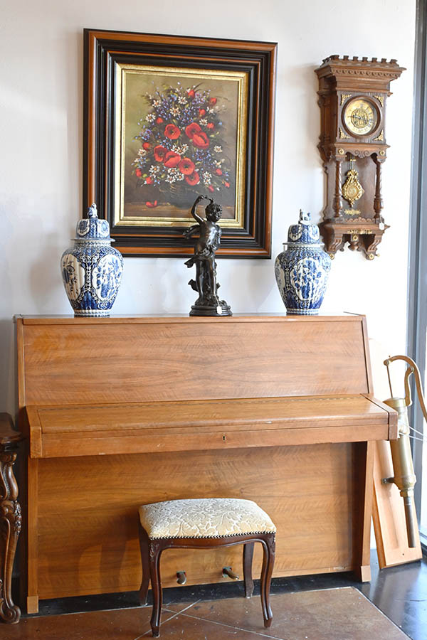 piano-and-paiting