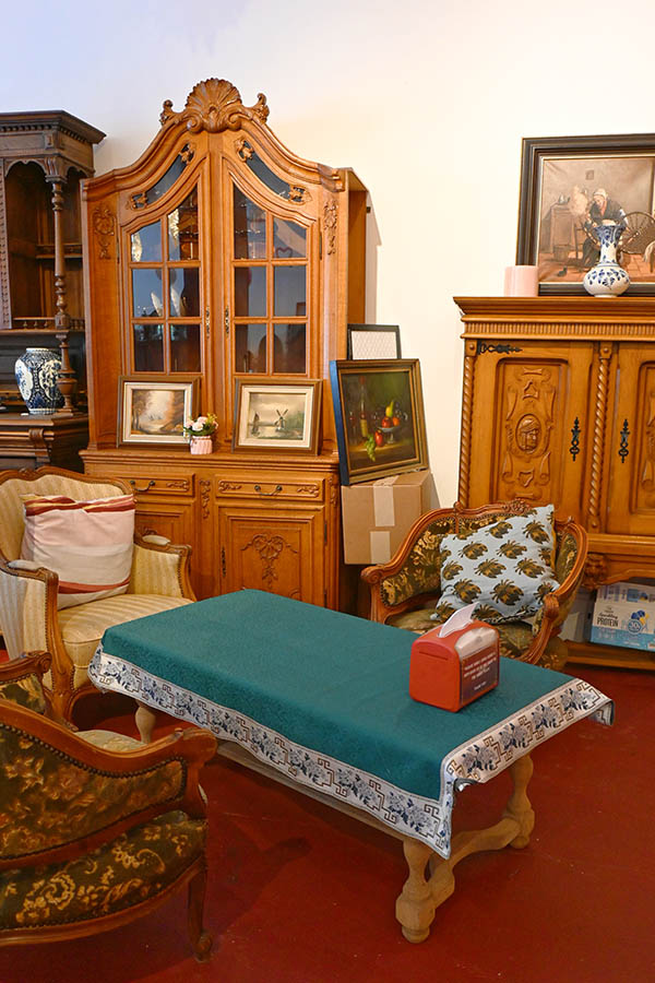 pouffe-tray-id-century-antiques
