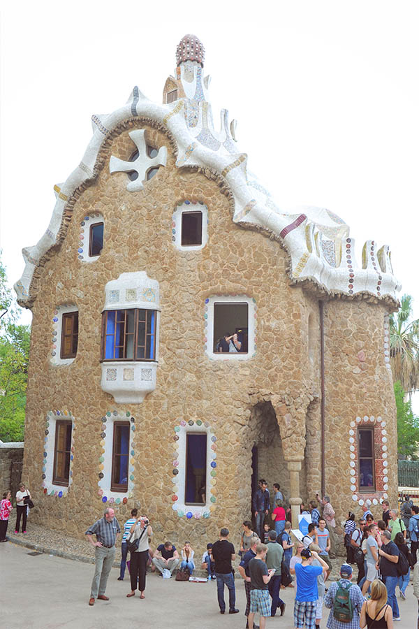 visit-park-guell-architecture-barcelona