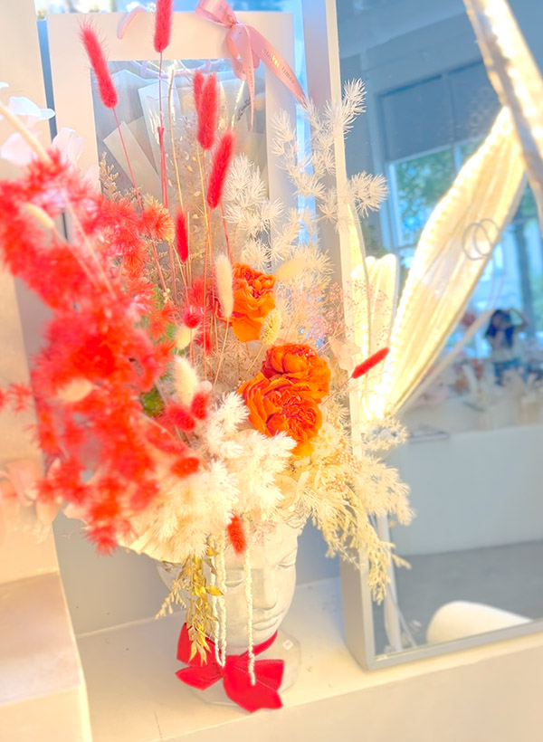 red-white-silk-dried-flower-arrangement