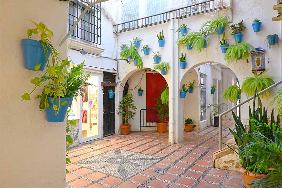 building-in-old-town-marbella