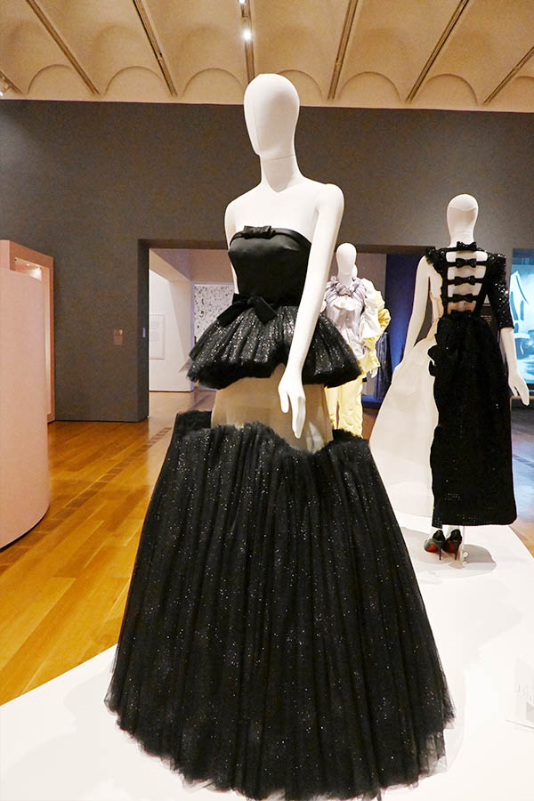 strapless-black-couture-gown-with-sparkling-tulle-peplum-and-tiered-voluminous-skirt