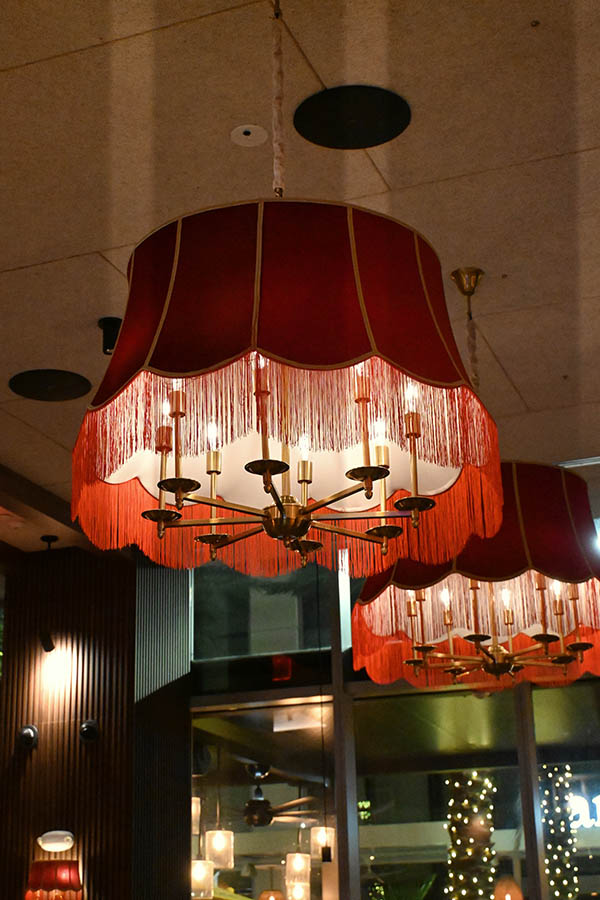 upscale-atmosphere-and-detailed-decor-of-Serafina-Miami,-blending-tropical-elements-with-chic-interior-design