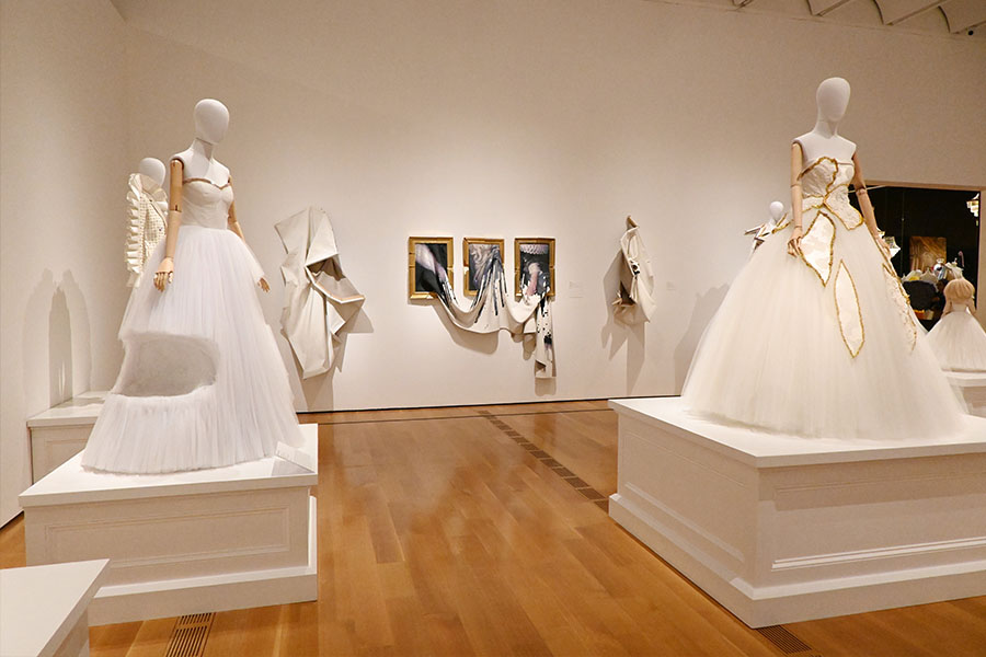 viktor-and-rolf-fashion-exhibition-in-the-high-museum-of-art