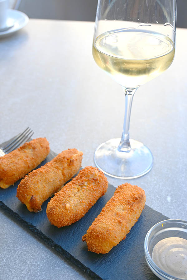 Croquetas-de-jamon-spanish-food