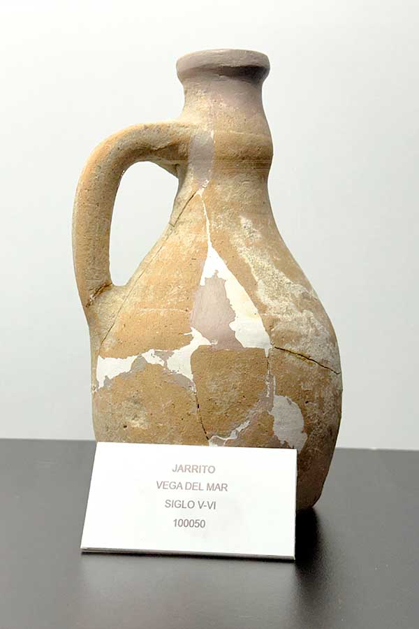 partially-restored-ceramic-jug-from-Vega-del-Mar-dating-to-the-fifth-to-sixth-century