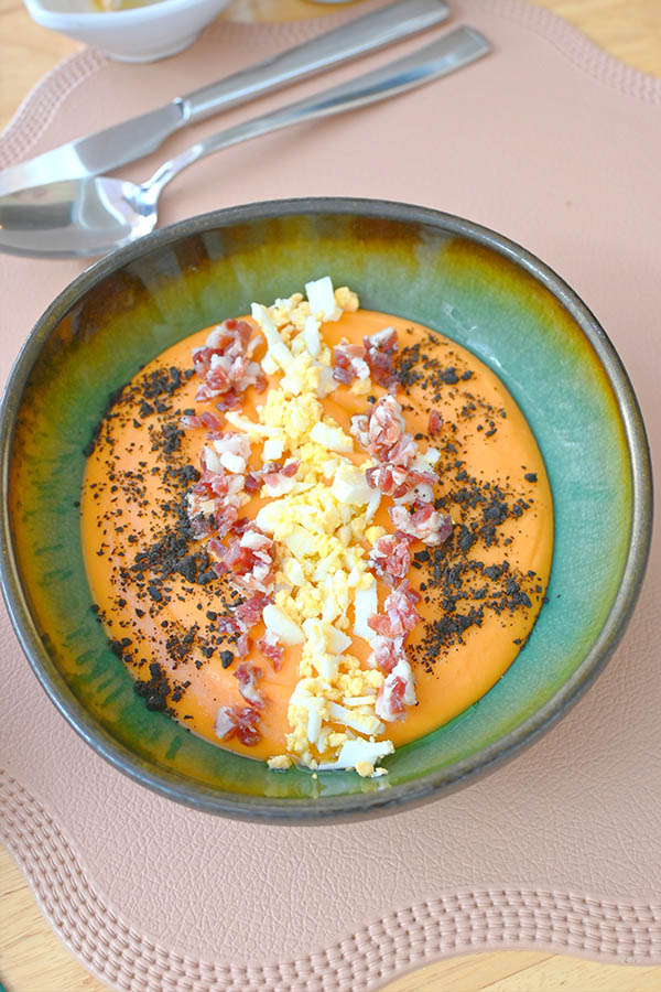 salmorejo-taquitos-de-iberico-menina-aceituna-negra-spanish-food-in-Enea-restaurant-Marbella