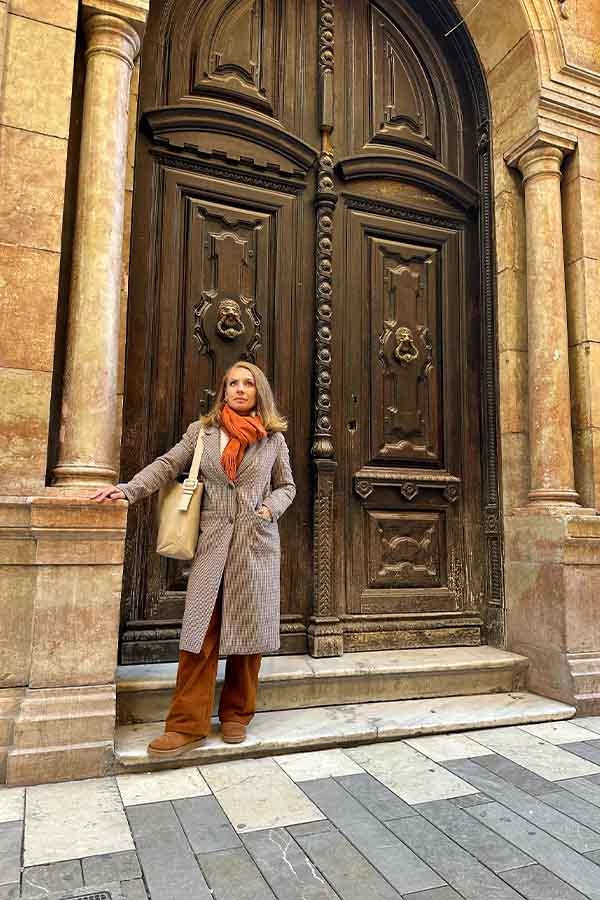 walking-around-malaga-spain