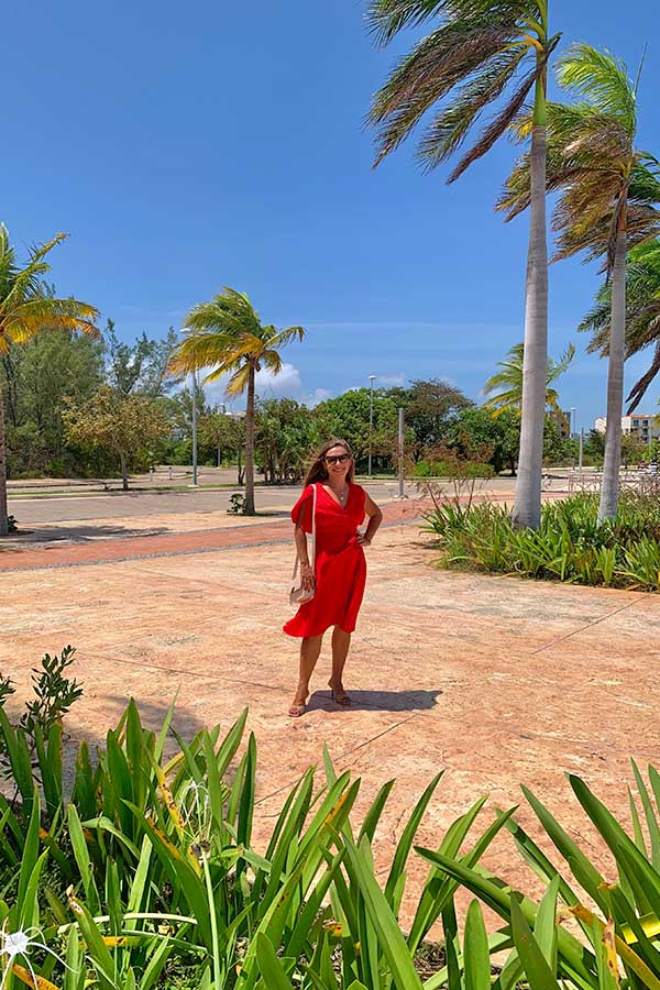 living-solo-in-cancun