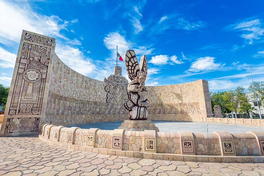 monument-in-merida-mexico