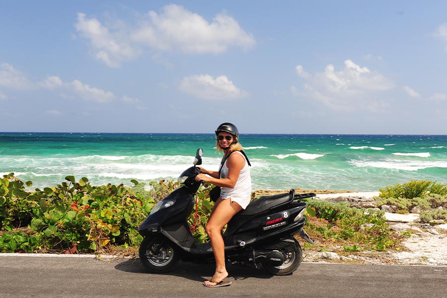 riding-a-motoscooter-in-mexico-cozumel