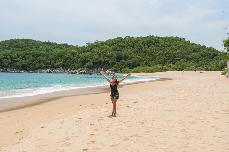 traveling-solo-in-huatulco-mexico
