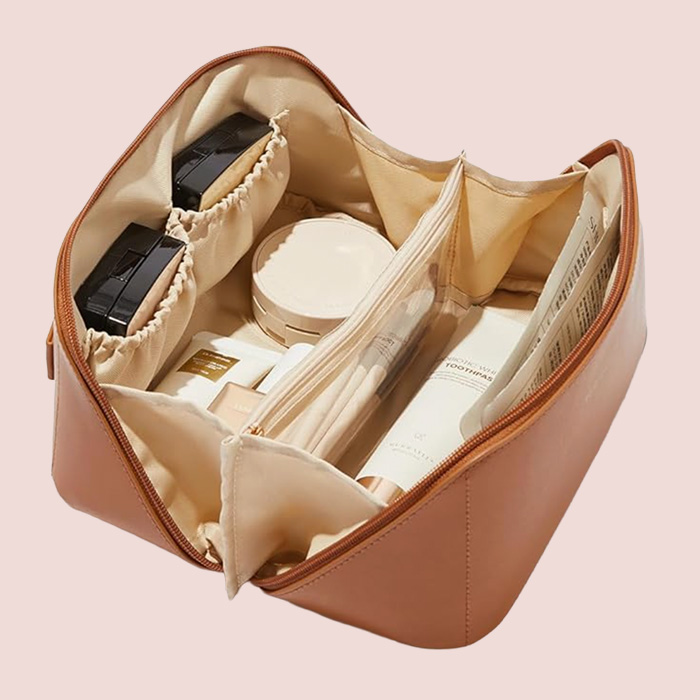 Travel-Toiletry-Bag-for-women