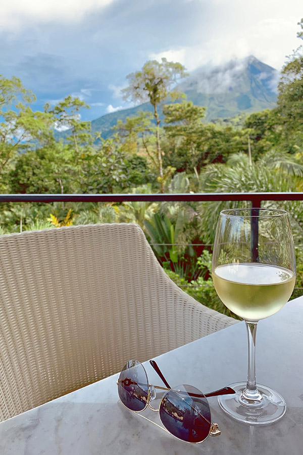 Volcanic-horizon-wine-glass-Costa-Rica-scenic-relaxation