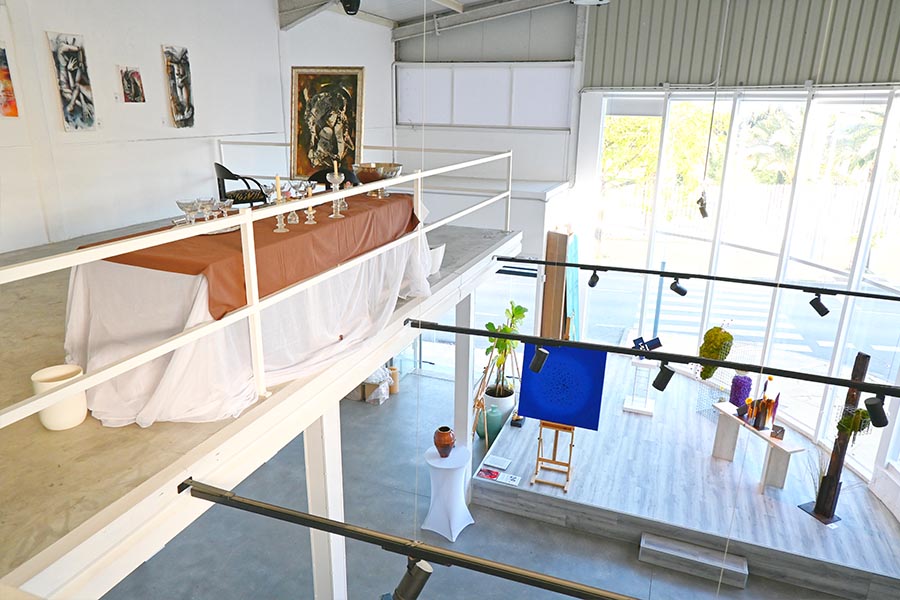 art-gallery-with-big-windows-marbella