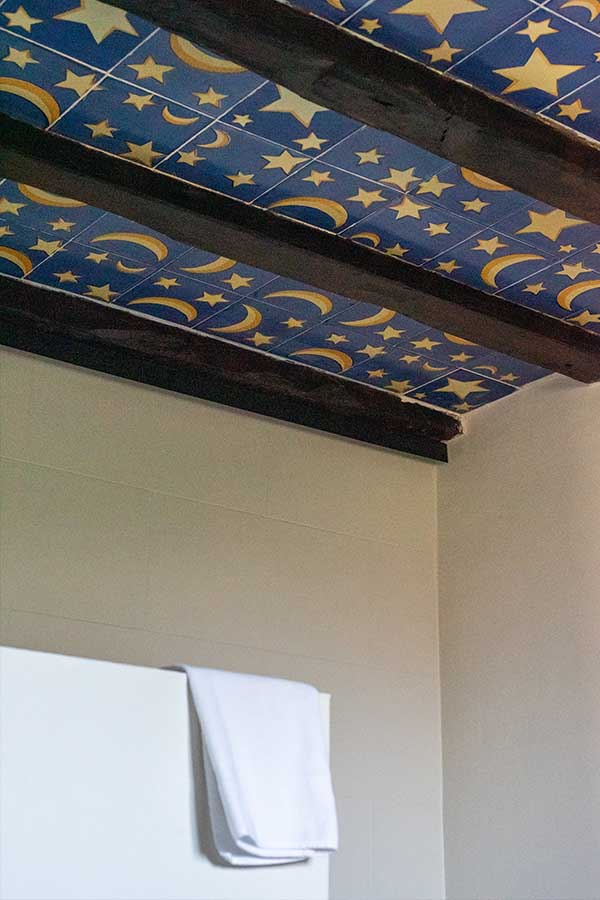 stunning-ceiling-tiles-with-gold-stars-and-crescent-moons-providing-interior-design-inspiration
