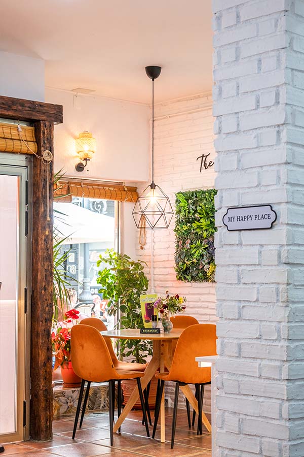 best-coffee-breakfast-places-malaga-naranjito