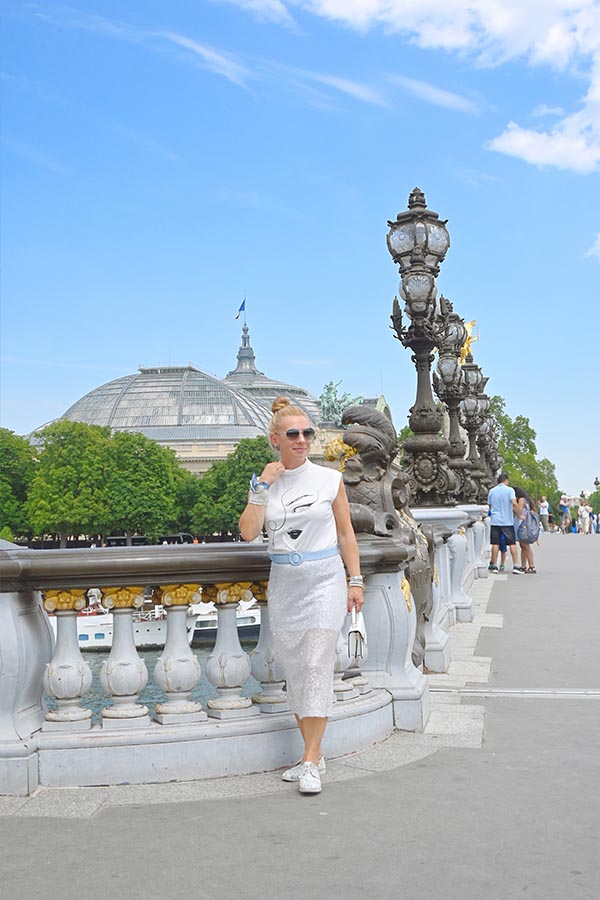 creative-outfits-for-paris-trip