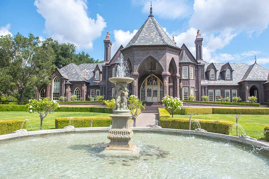 grand-castle-style-estate-and-fountain-at-ledson-winery-in-sonoma-valley-california