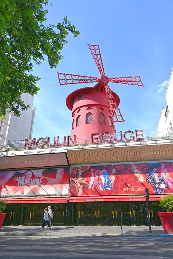 moulin-rouge-paris-france