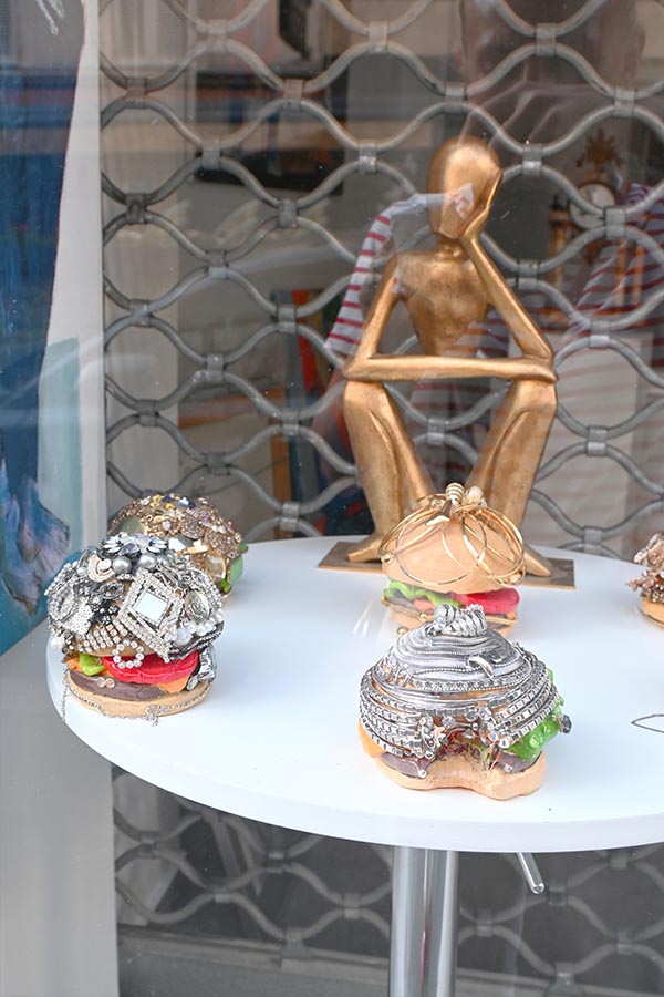 paris-france-artistic-jeweled-hamburger-sculptures-displayed-in-a-storefront-window