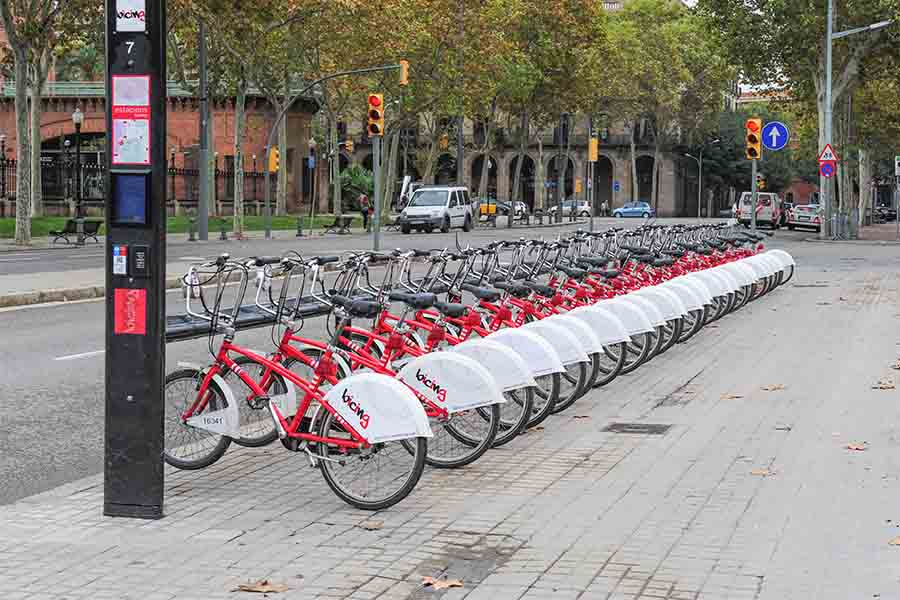 traveling-solo-in-spain-renting-bikes
