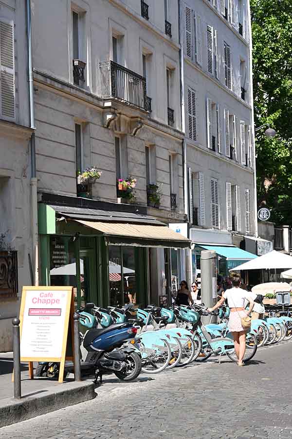 using-bikes-in-paris